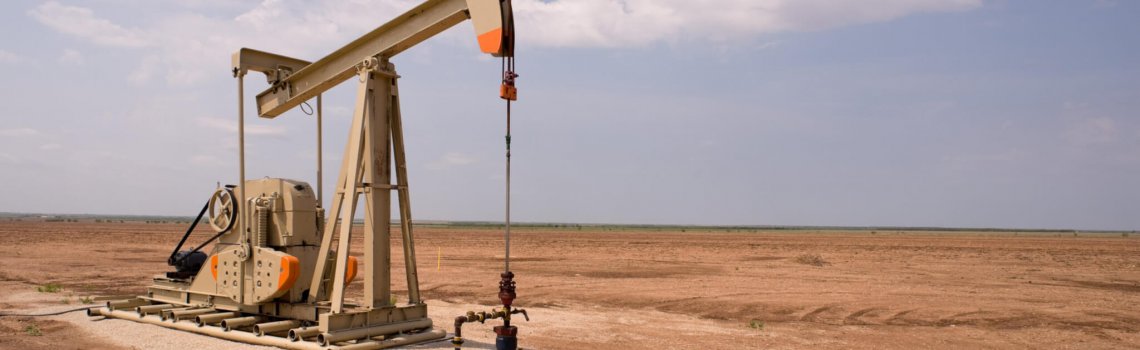 An,Oil,Pump,Or,Pumpjack,On,The,Plains,Of,West